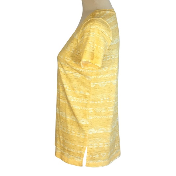 Mudd Yellow & White Aztec Print V-neck Roadtrip T-shirt, Juniors XS - Picture 2 of 12